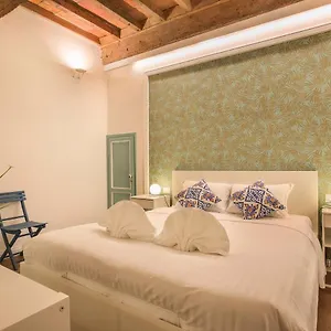 Apartment Oltrarno In Florence